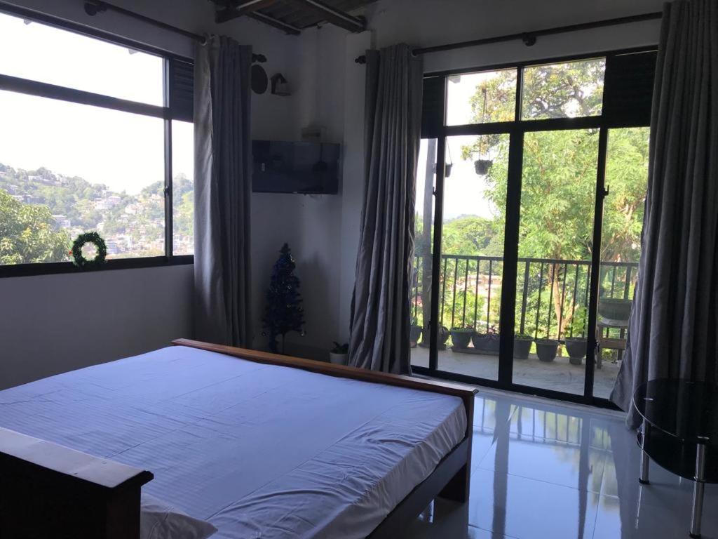 S V Homestay Kandy Extérieur photo